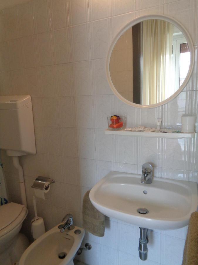 Hotel Lariana Rivazzurra Di Rimini Esterno foto