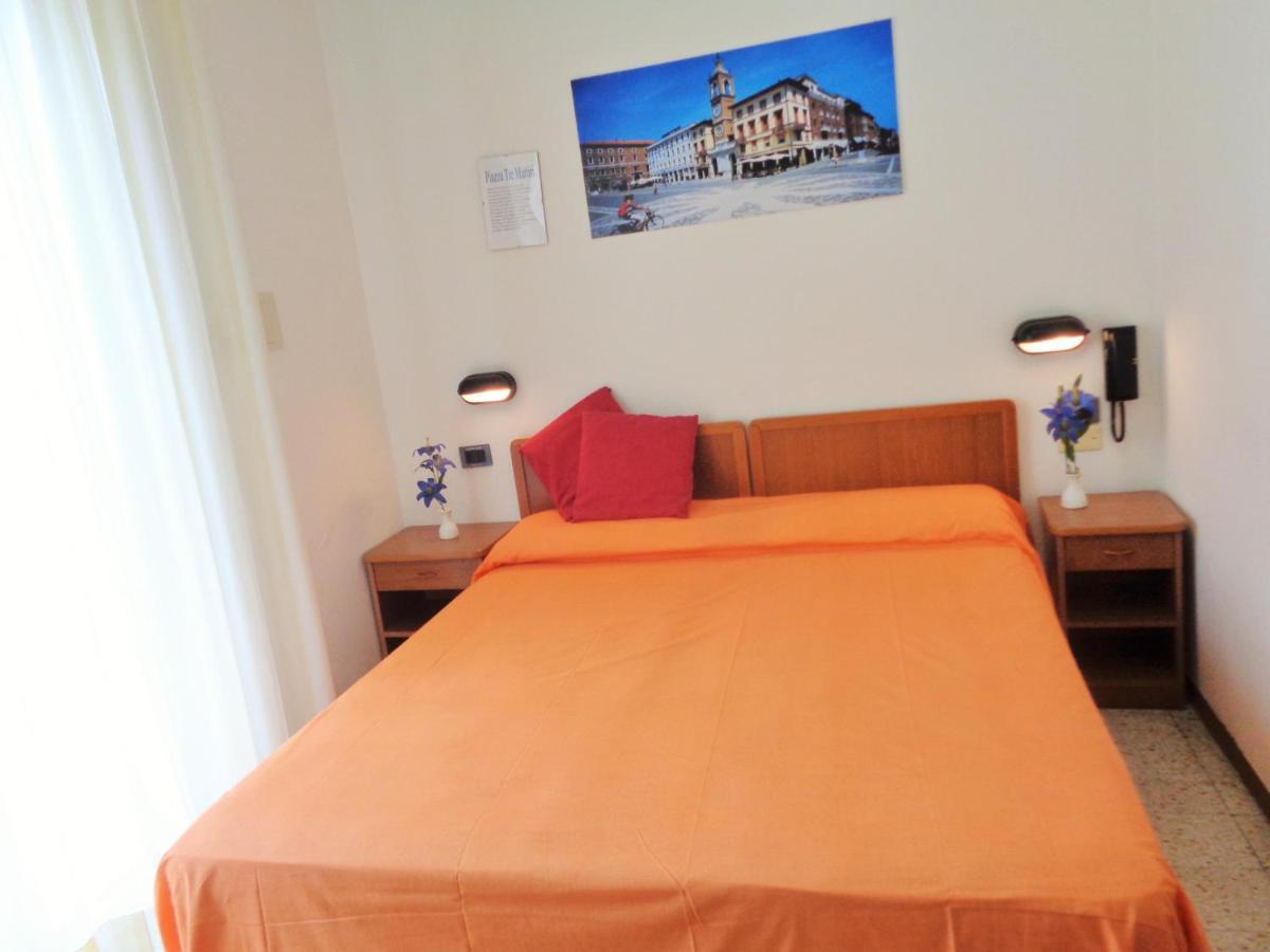 Hotel Lariana Rivazzurra Di Rimini Esterno foto