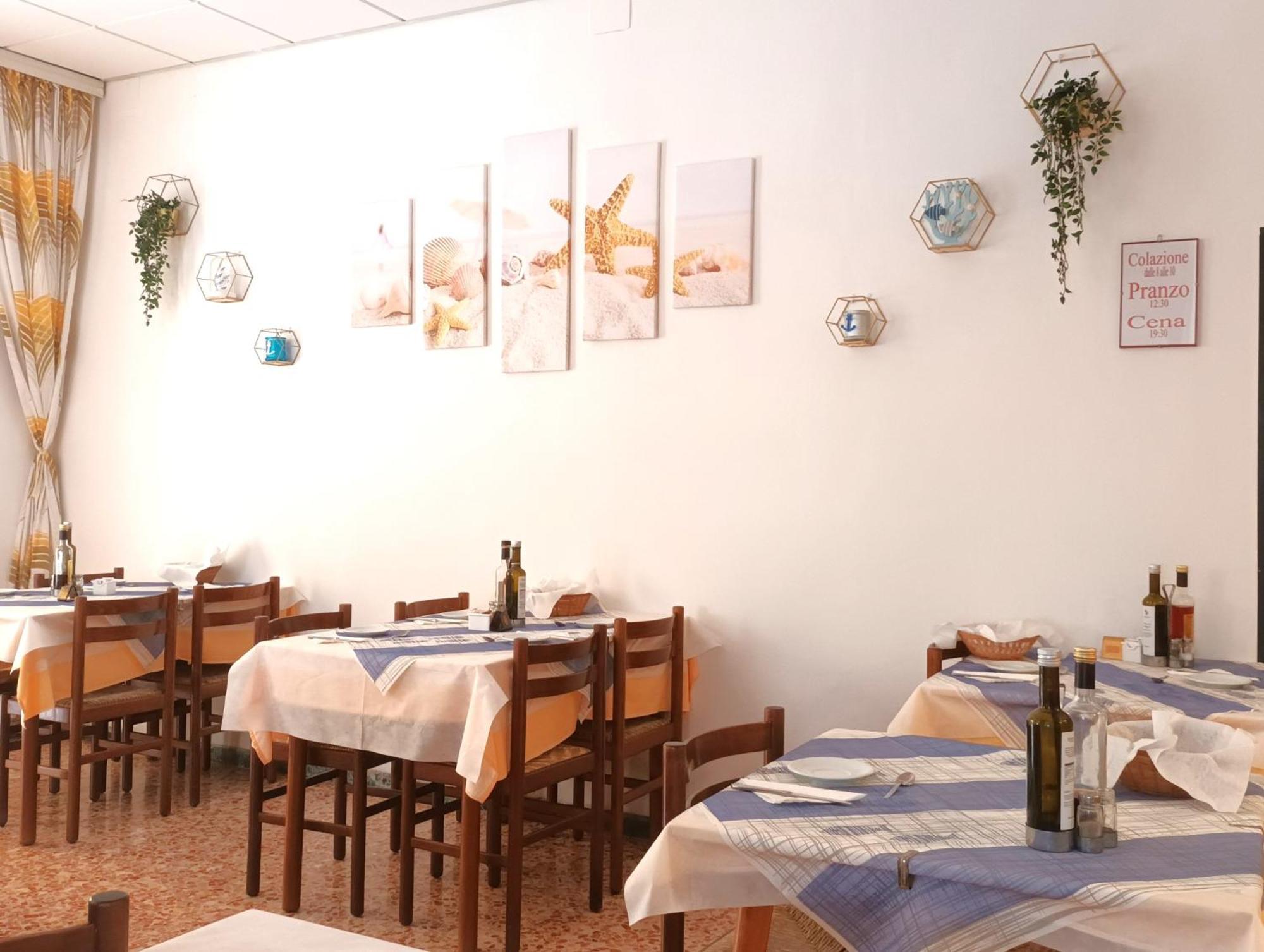 Hotel Lariana Rivazzurra Di Rimini Esterno foto