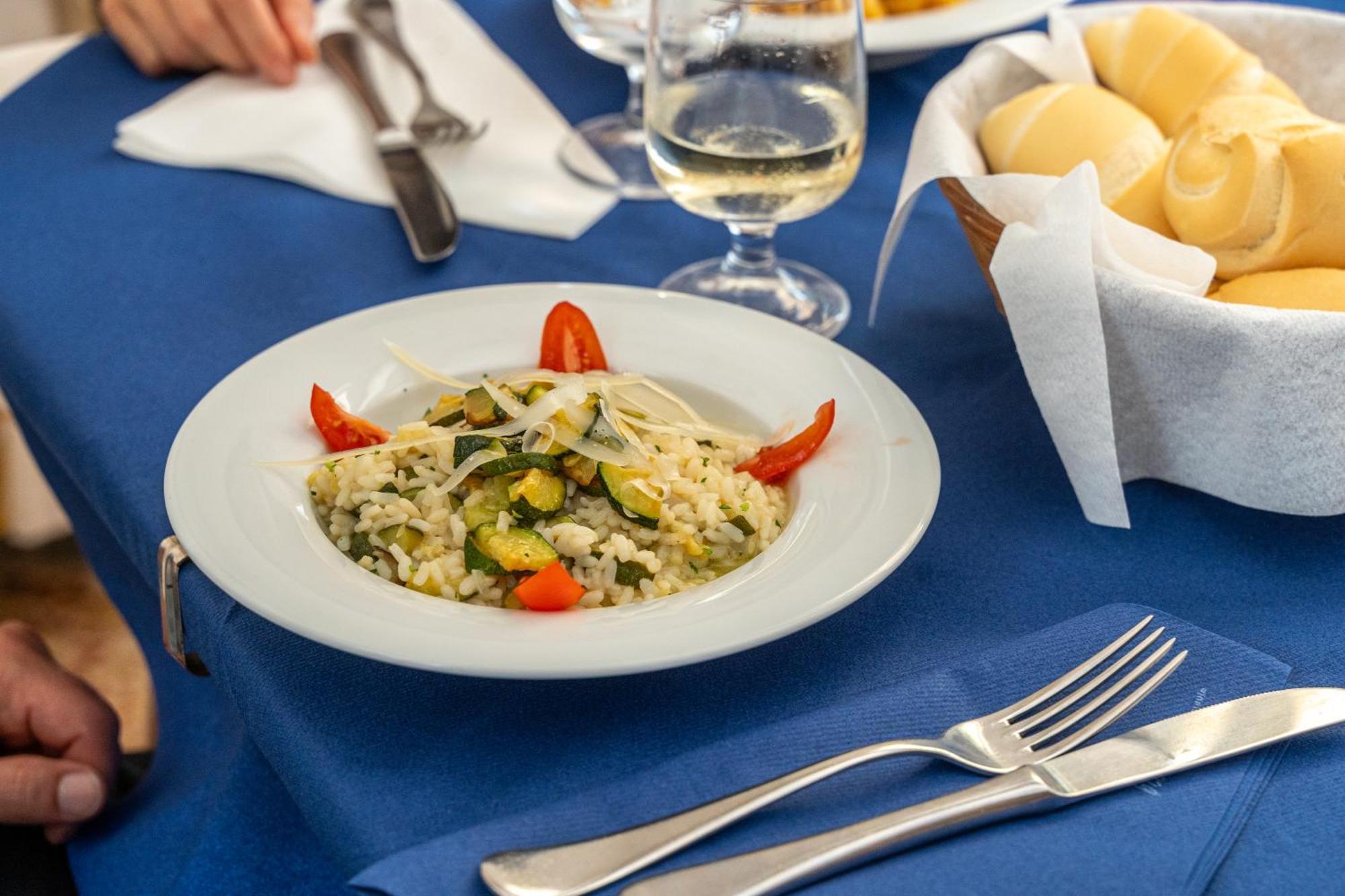 Hotel Lariana Rivazzurra Di Rimini Esterno foto