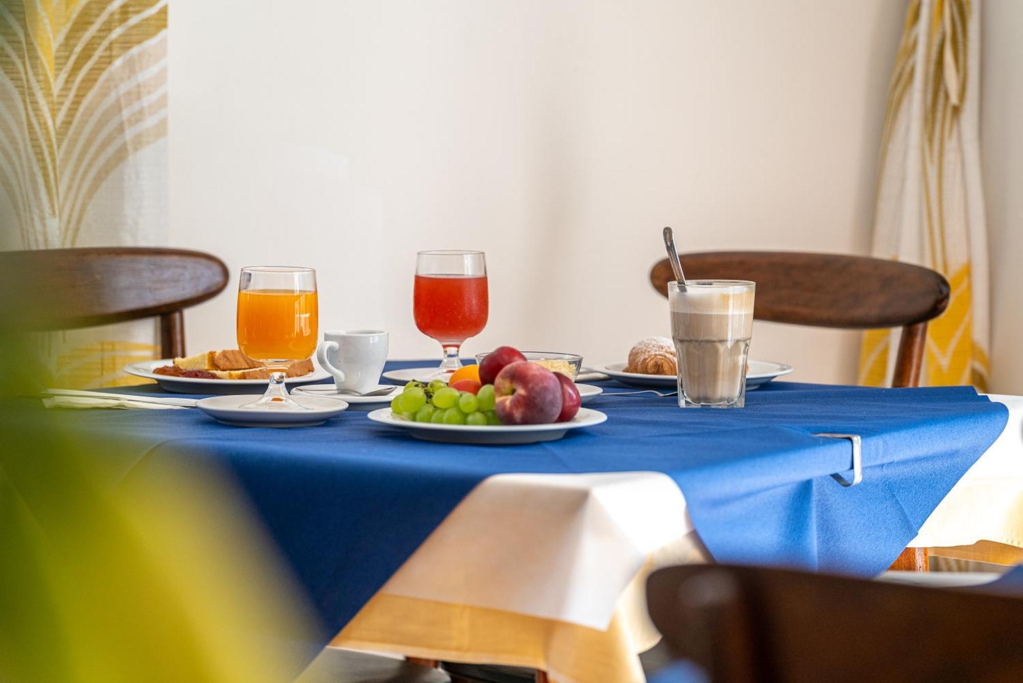 Hotel Lariana Rivazzurra Di Rimini Esterno foto